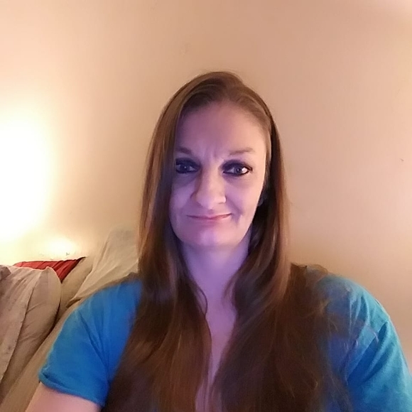 Meet your Posher, Jennifer - Picture 1 of 1